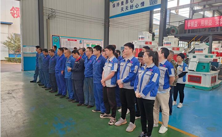 通過此次安全環(huán)保培訓(xùn)活動，進一步提高了車間全體職工的安全意識和操作技能，為保障車間安全生產(chǎn)打下了堅實的基礎(chǔ)。.jpg